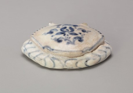 Crab-Form Box with Floral Motif, 15th century.