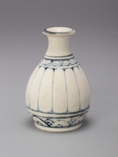 Miniature Pear-Shaped (Yuhuchun) Bottle, Late 15th/early 16th century.