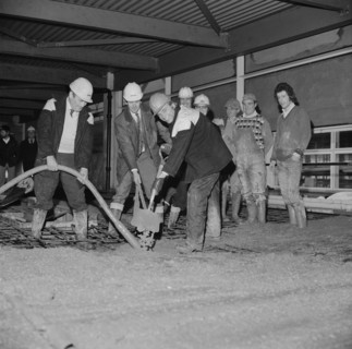 The Shopping Centre, Silbury Boulevard, Milton Keynes, Buckinghamshire, 05/05/1978. Creator: John Laing plc.