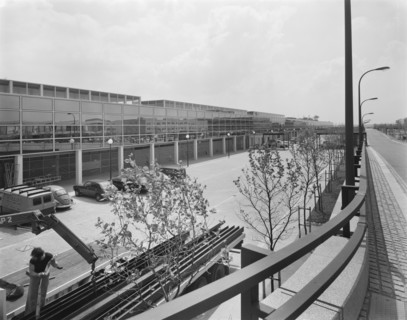 The Shopping Centre, Silbury Boulevard, Milton Keynes, Buckinghamshire, 06/06/1979. Creator: John Laing plc.