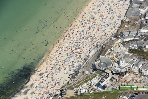 Porthmeor Beach and the Tate St Ives art gallery, St Ives, Cornwall, 2016. Creator: Damian Grady.