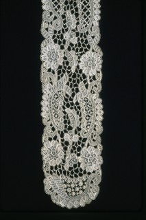 Pair of Lappets (Joined), Ireland, 1870s/90s. Creator: Unknown.