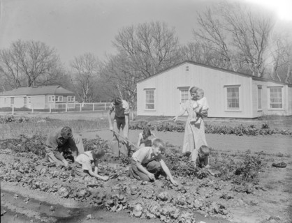 El Monte federal subsistence Homesteads, California, 1936. Creator: Dorothea Lange.