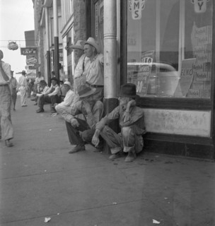 Oklahoma drought farmers, Sallisaw, Sequoyah County, Oklahoma, 1936. Creator: Dorothea Lange.