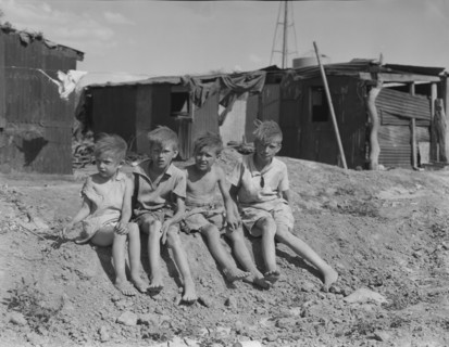 Children of migrant cotton field workers from Sweetwater, Oklahoma, 1937. Creator: Dorothea Lange.