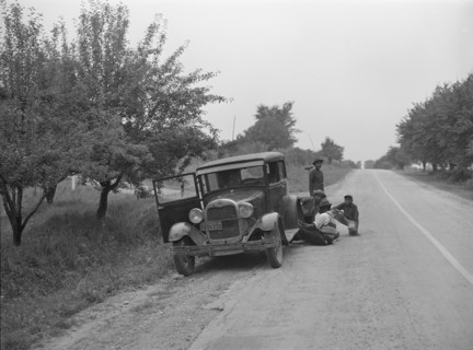 Flood refugees near Memphis, Texas, 1937. Creator: Dorothea Lange.