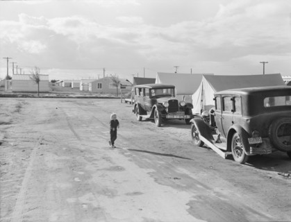 Looking from the camp to adjoining tract..., Shafter migrant camp, California, 1938. Creator: Dorothea Lange.
