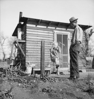 Madera County, family from near Dallas, Texas, 1939. Creator: Dorothea Lange.