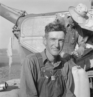 Oklahoman, worked three years as farm laborer..., near Ontario, Malheur County, Oregon, 1939. Creator: Dorothea Lange.