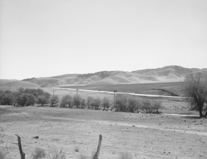 U.S. 99 on ridge over Tehachapi Mountains, 1939. Creator: Dorothea Lange.