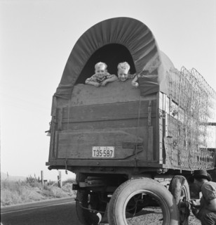 Just arrived from Kansas, on highway going to potato..., near Merrill, Klamath County, Oregon, 1939. Creator: Dorothea Lange.