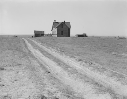 Washington, Grant County, one mile east of Quincy. Abandoned farmhouse in Columbia Basin.