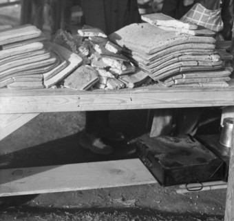 Cornbread. Food for flood refugees at the Forrest City concentration camp. Arkansas.