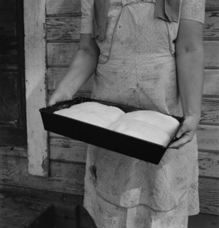 Mrs. Schrock takes good care of her family. Yakima Valley, Washington (near Wapato).