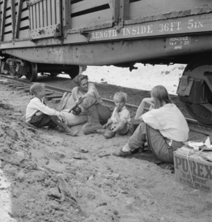 Family who traveled by freight train. Washington, Toppenish, Yakima Valley.