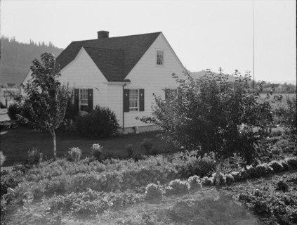 Washington, Cowlitz County, Longview. Home on Longview homestead project.