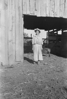Dora Mae Tengle, sharecropper's daughter, Hale County, Alabama.