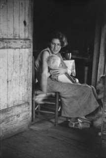 Lily Rogers Fields and children. Hale County, Alabama.