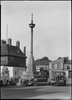 Market Cross, Market Place, Grantham, South Kesteven, Lincolnshire, c1950. Creator: Herbert Felton.