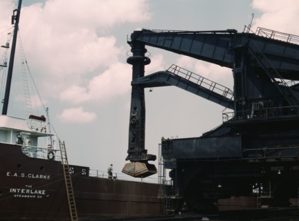 Pennsylvania R.R. ore docks, unloading ore from a lake freighter by means..., Cleveland, Ohio, 1943. Creator: Jack Delano.
