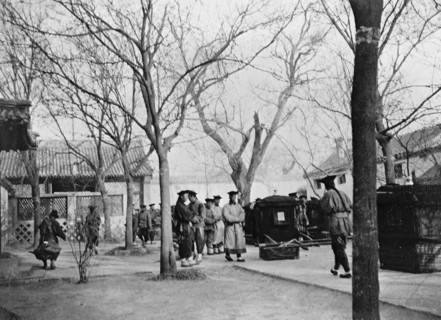 China. Buildings, 1913. Sedan chairs.
