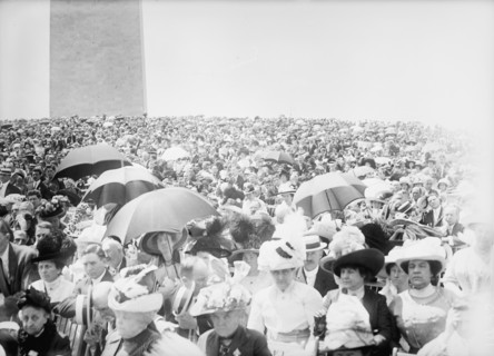 Military Field Mass, 1912. Creator: Harris & Ewing.