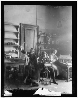 Red Cross, between 1910 and 1920.