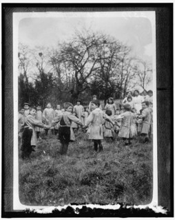Red Cross, between 1910 and 1920.