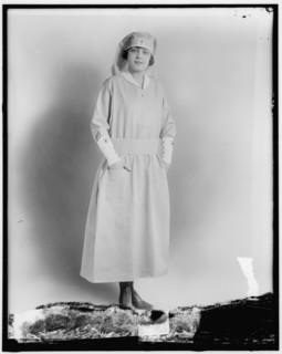 Red Cross, between 1910 and 1920.
