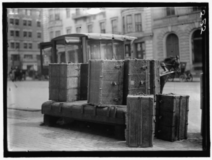 Packing Trunks, between 1909 and 1914. USA.