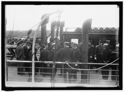 Target Practice, between 1913 and 1917. Creator: Harris & Ewing.