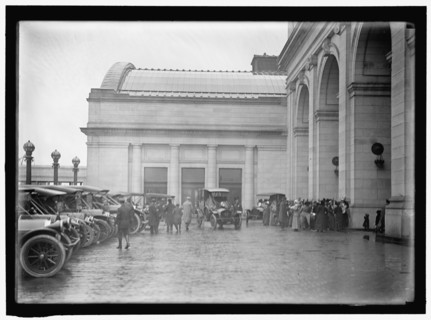 Union Station scene, between 1911 and 1920.