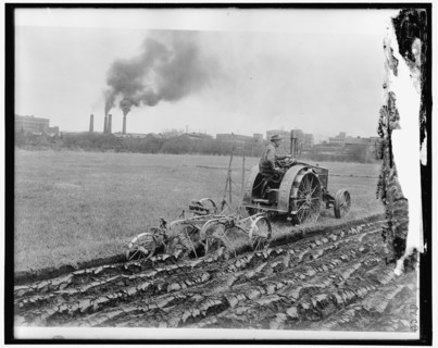 Food Garden Commission, between 1910 and 1920. Creator: Harris & Ewing.