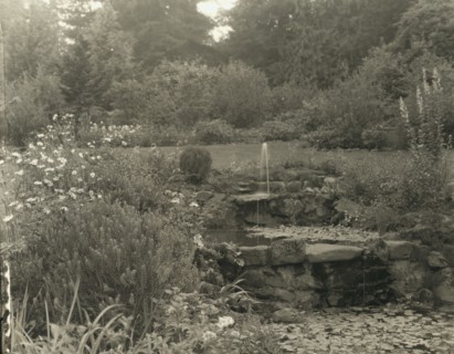 Mrs. Bartlett's house, Portland, Oregon, 1923.