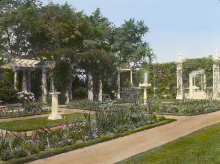 Samuel Knopf house, Lawrence, New York, c1913. Creator: Frances Benjamin Johnston.