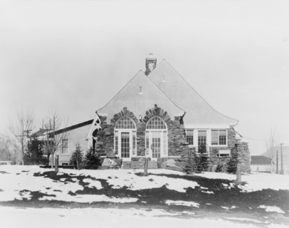 Stone house, with snow on ground, Colorado , between 1903 and 1923.
