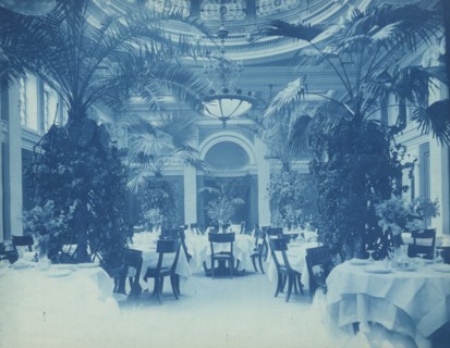 Willard Hotel - dining room, between 1901 and 1910.
