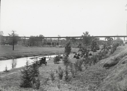 Willliamsbridge to Gun Hill Road, Bronx, New York, c1920. Bronx River Parkway elevated railway bridge.