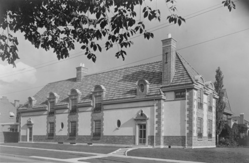 Residence at 1700 East 7th Avenue, Denver, Colorado, J. B. Benedict, architect, 1923.
