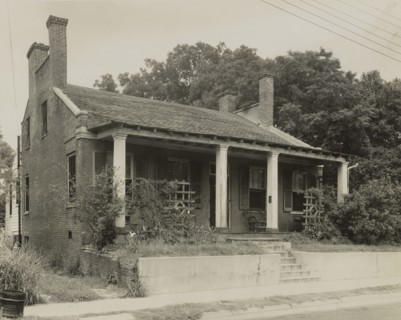 Small house, 609 Jefferson Street, Natchez, Adams County, Mississippi, 1938.