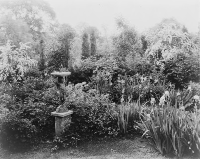 English lead figurine holding sundial, Graham Nichols garden, Greenwich, Connecticut, between 1908 and 1927.