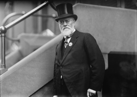 Sir John M. Gibson, Grand Comdr., Canada - Masons International Congress, 1912. Creator: Harris & Ewing.