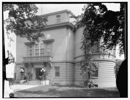 Congressional Club, between 1917 and 1920. Creator: Harris & Ewing.