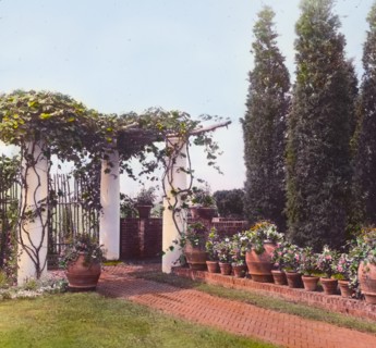 George Warrington Curtis house, Southampton, New York, 1914 or 1915. Creator: Frances Benjamin Johnston.