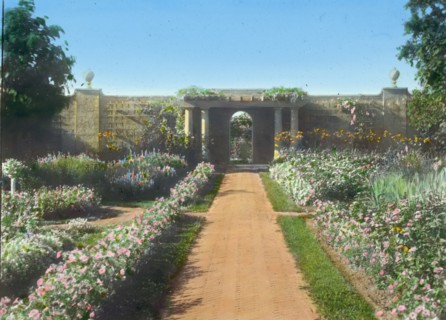The Fens, Lorenzo Easton Woodhouse house, Huntting Lane, East Hampton, New York, 1914. Creator: Frances Benjamin Johnston.