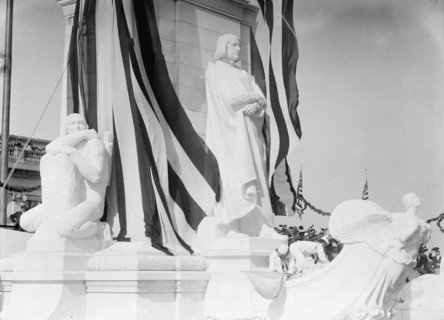 Columbus Memorial - Statue of Columbus, 1912. Creator: Harris & Ewing.