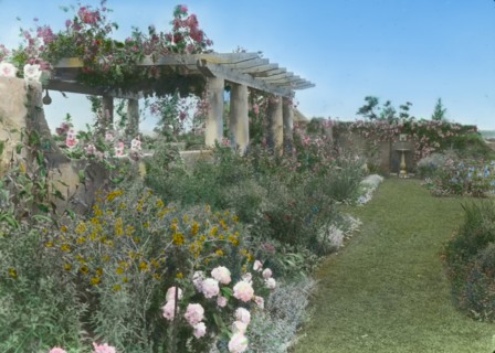 Gray Gardens, Robert Carmer Hill house, Lily Pond Lane, East Hampton, New York, c1914. Creator: Frances Benjamin Johnston.
