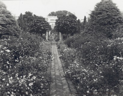 The Orchard, James Lawrence Breese house, 151 Hill Street, Southampton, New York, 1912. Creator: Frances Benjamin Johnston.