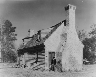 Huggins House, Princess Anne Co., Virginia, between 1933 and 1942. Creator: Frances Benjamin Johnston.