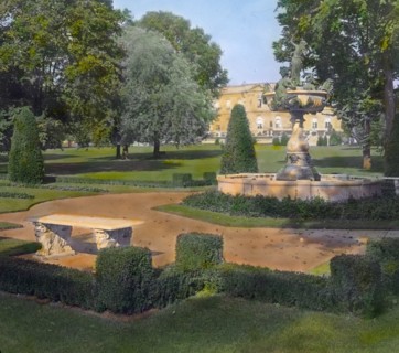 The Elms, Edward Julius Berwind, 367 Bellevue Avenue, Newport, Rhode Island, 1914. Creator: Frances Benjamin Johnston.